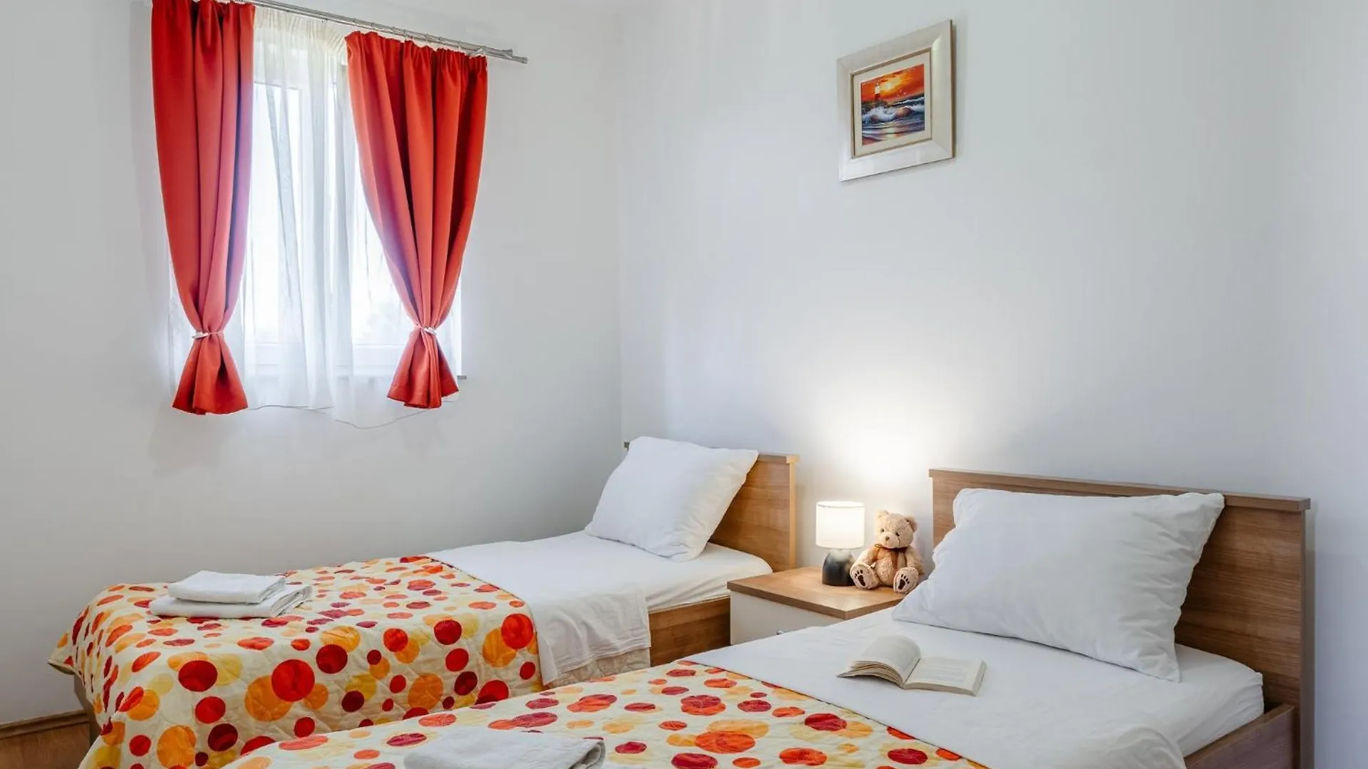 Apartments Krslovic Privlaka