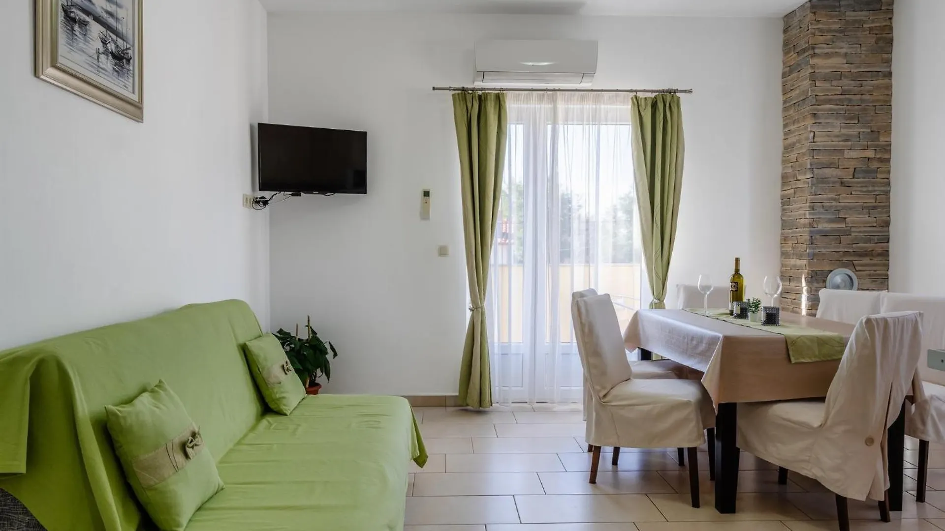 Apartments Krslovic Privlaka