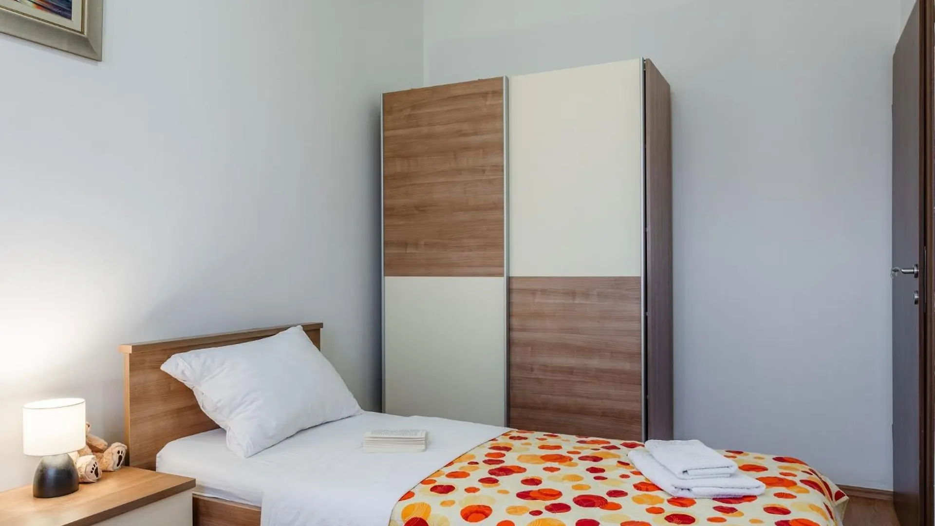 Apartments Krslovic Privlaka  Croatia